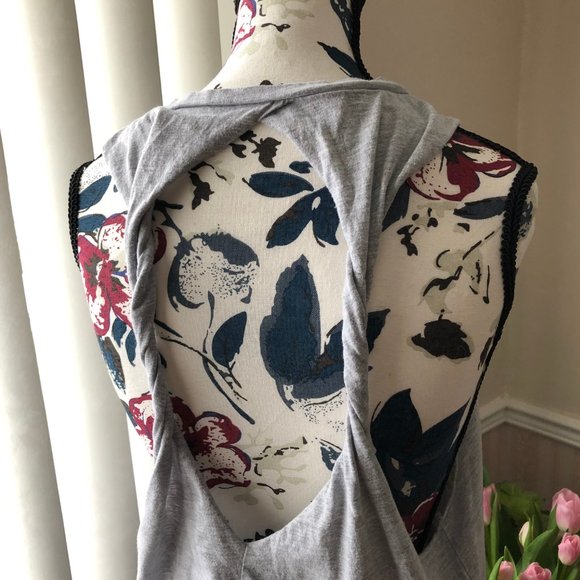 Just Kitten Sleeveless Backless Workout Top - Picture 2 of 8